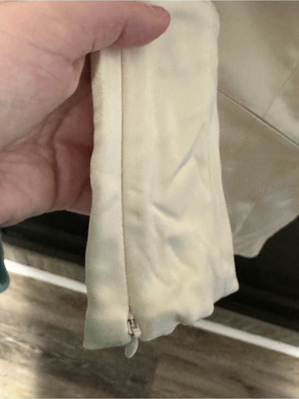Wilfred Aritzia Champagne Satin Corset Crop Top - Picture 4 of 7